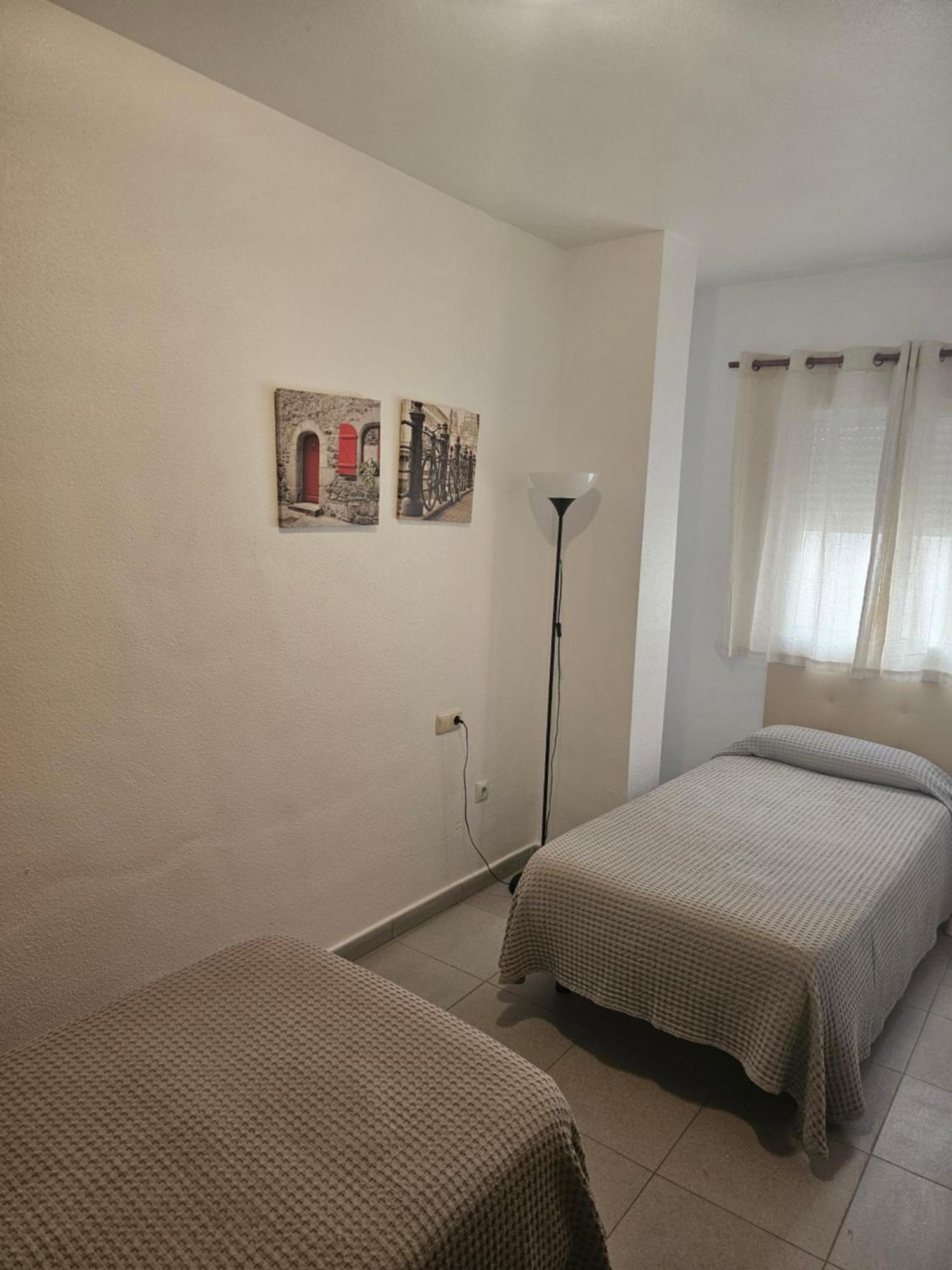 Apartamentos Plaza Alicante Chambre photo
